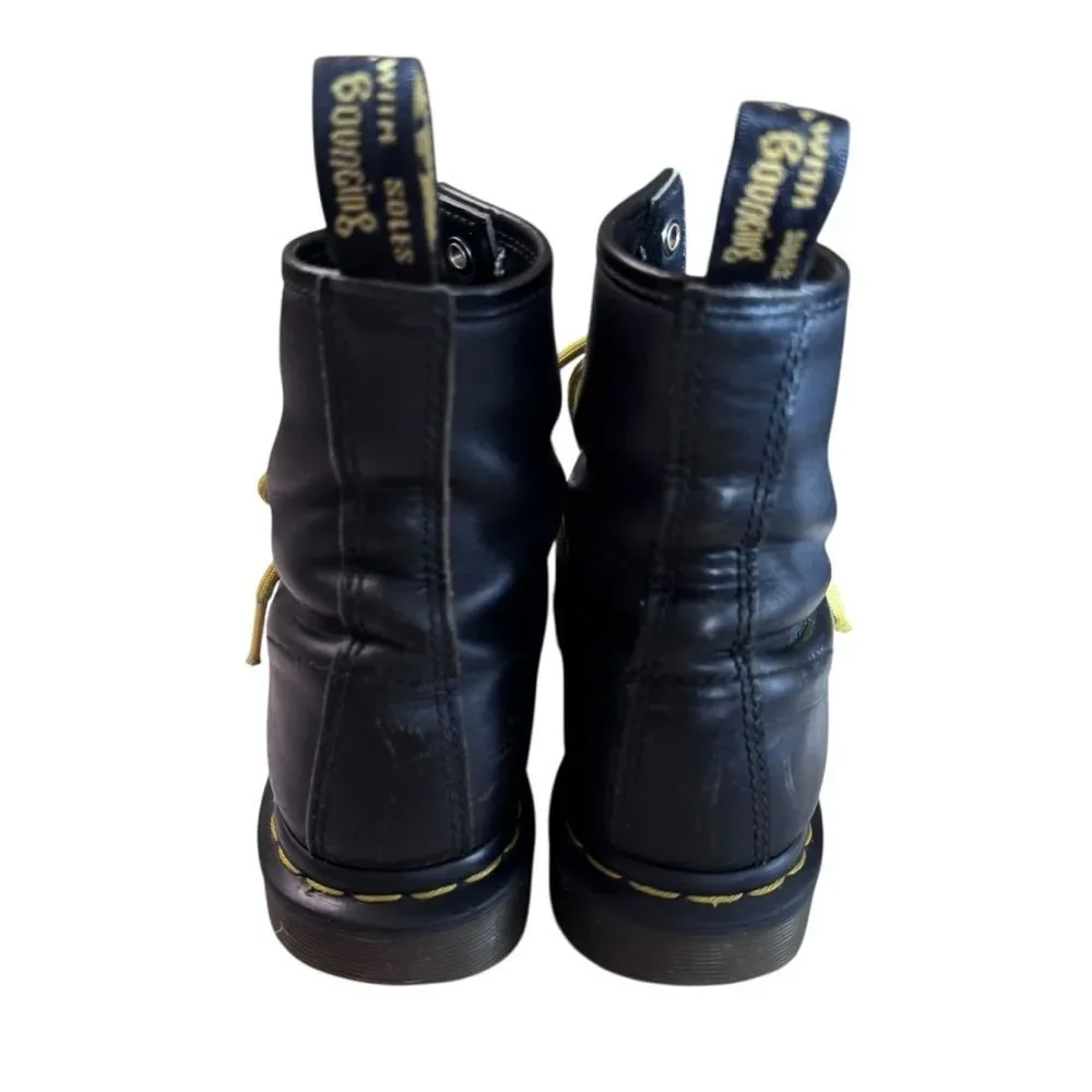 Dr. Martens Docs Air Walk Lace Up Boots Size 4